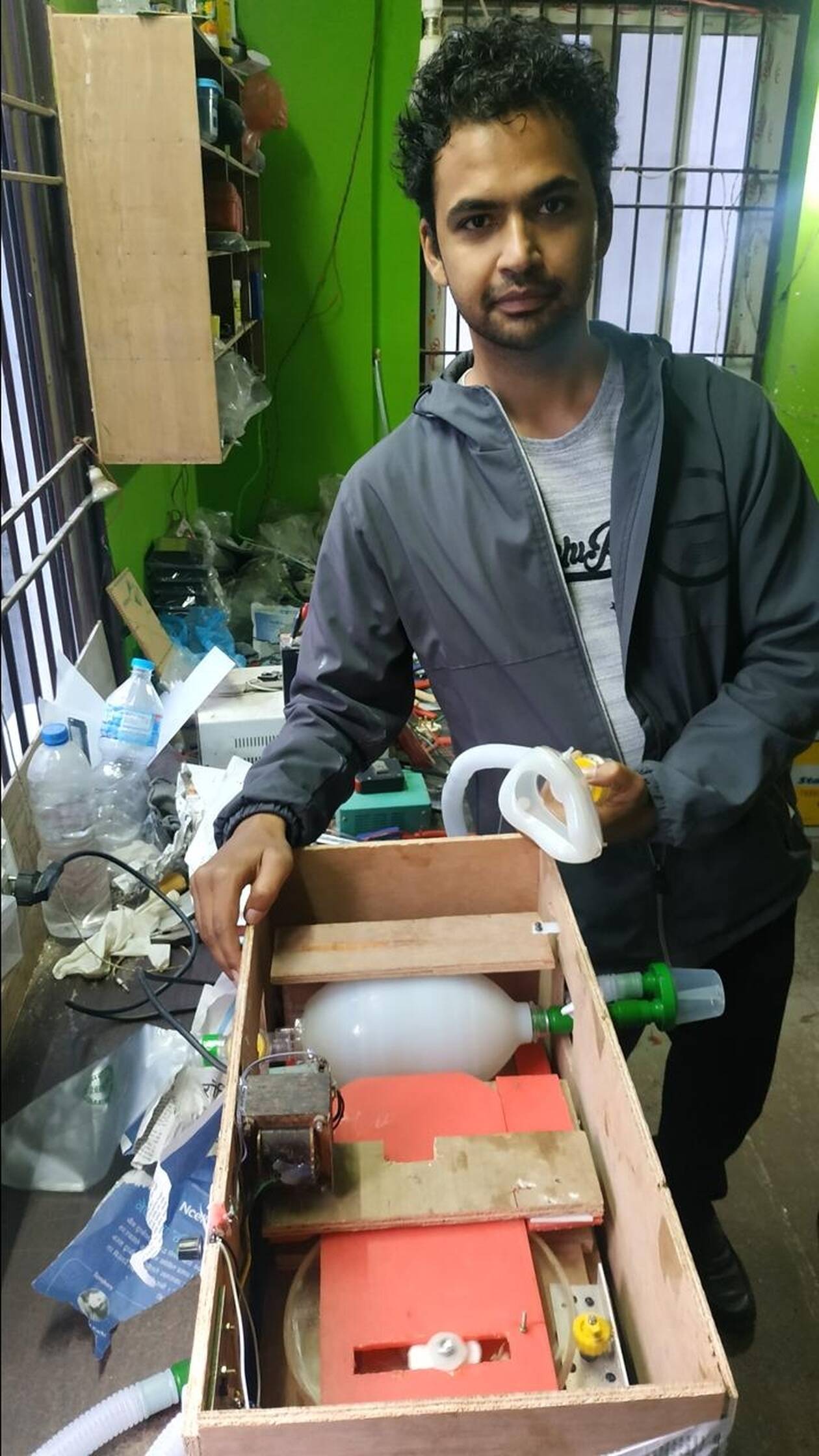 Low-cost ventilator prototype built with locally available components